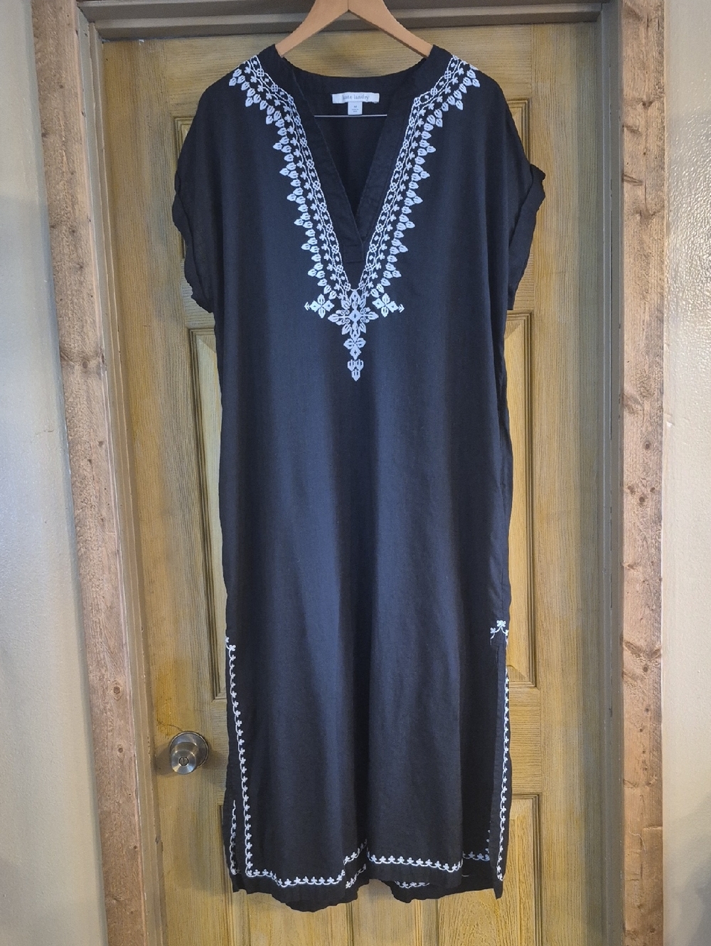 Kate Landry Maxi Dress Short Sleeve Black White Embroidered Detail Medium Boho